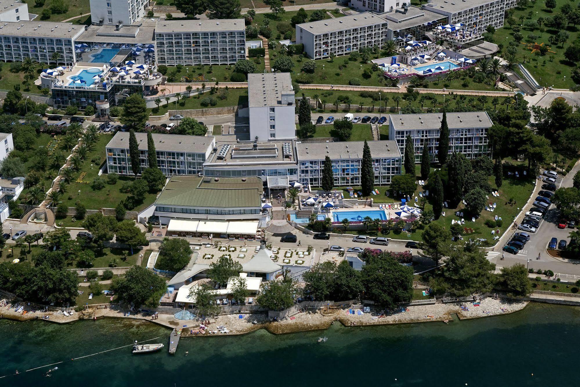 Hotel Zorna Plava Laguna Пореч Экстерьер фото